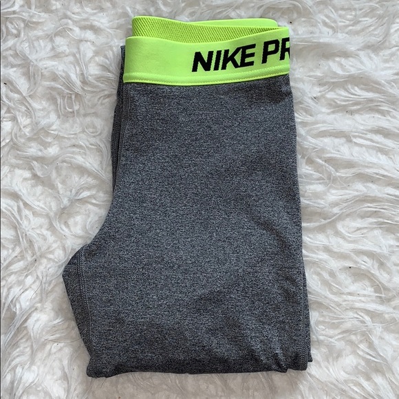 Nike Pro leggings - Picture 1 of 6